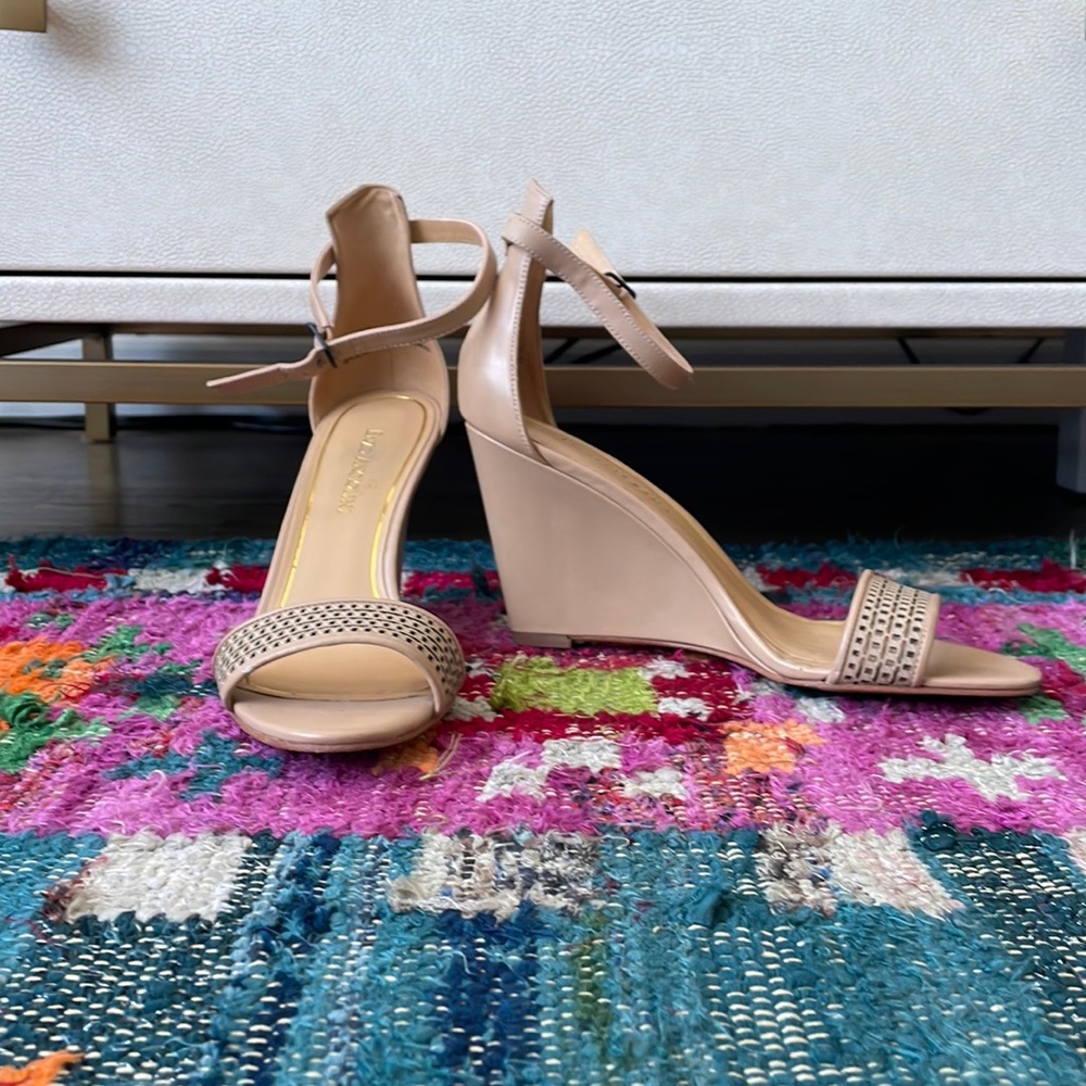 Enzo Angiolini nude wedges - sz 8, worn once!